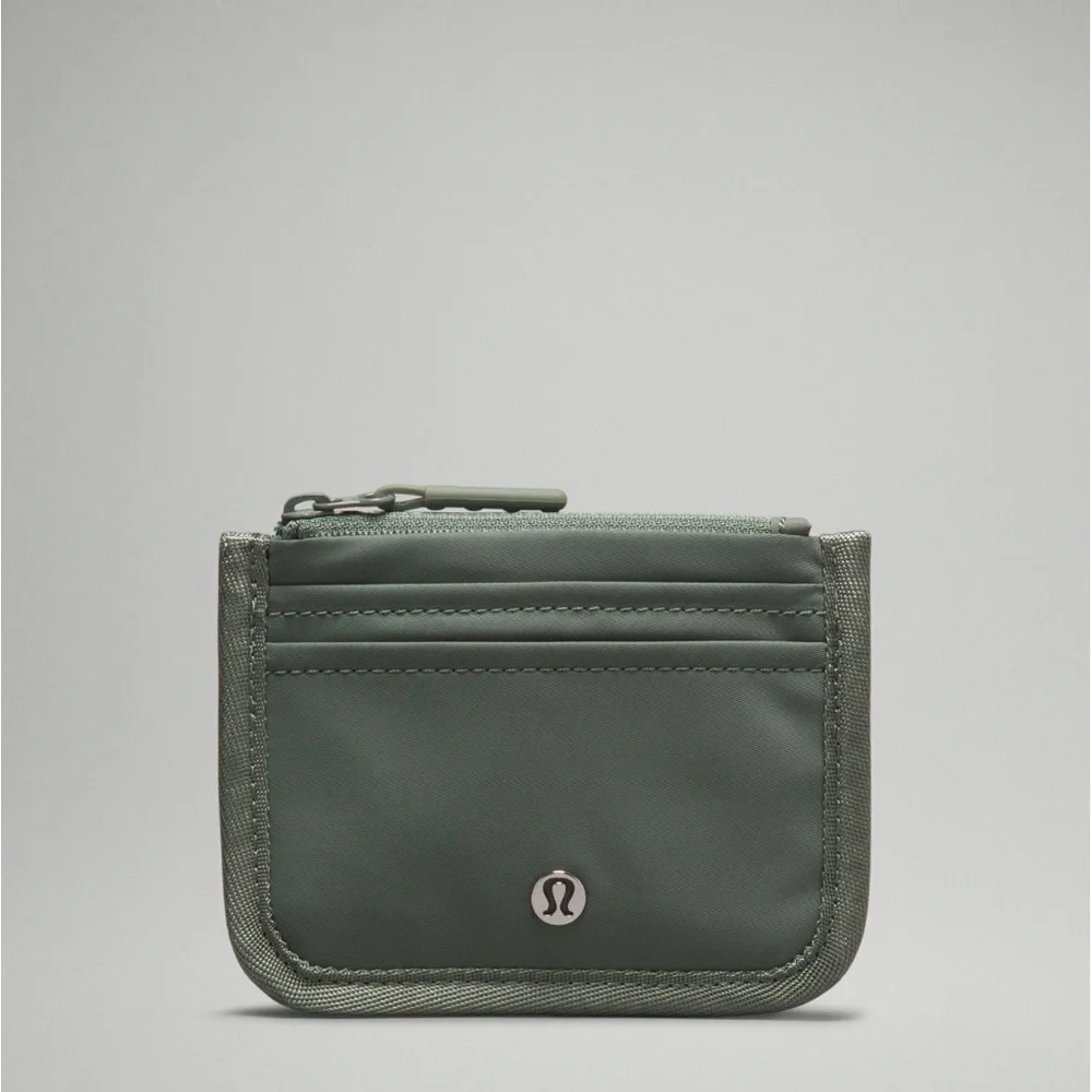 Lululemon True Identity Card Case Willow Leaf/Silver